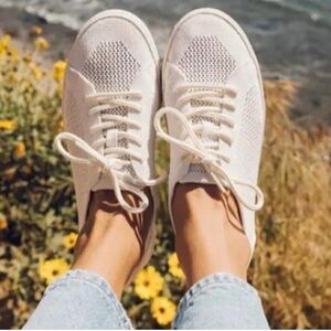 Soludos Women's White Casual Sneakers size 9.5 like new